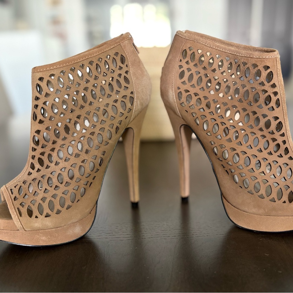 Elegant Tan Peep-Toe Heels